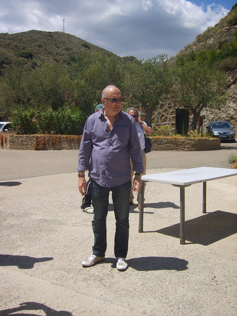UN MECHOUI AVEC LES AMIS PN D ANDALOUSIE 9 05 2013 A MOJACA (14) JP GAVINO.JPG -  